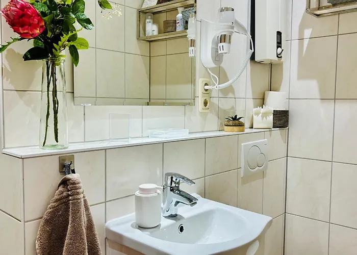 Moondayhomes - Toplocation I 4persons I Gallery Maisonette Boutique Pera Apartamento *